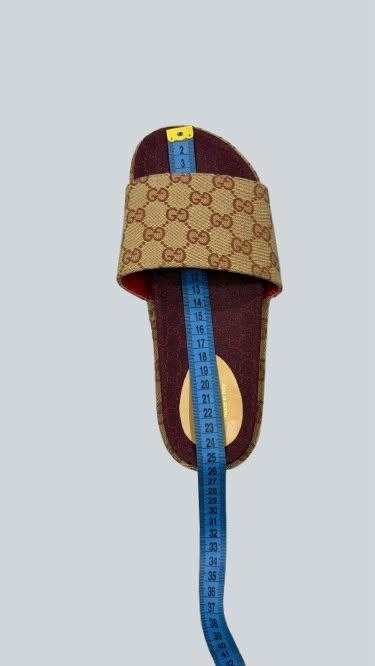 Шльопанці Gucci · розмір 40