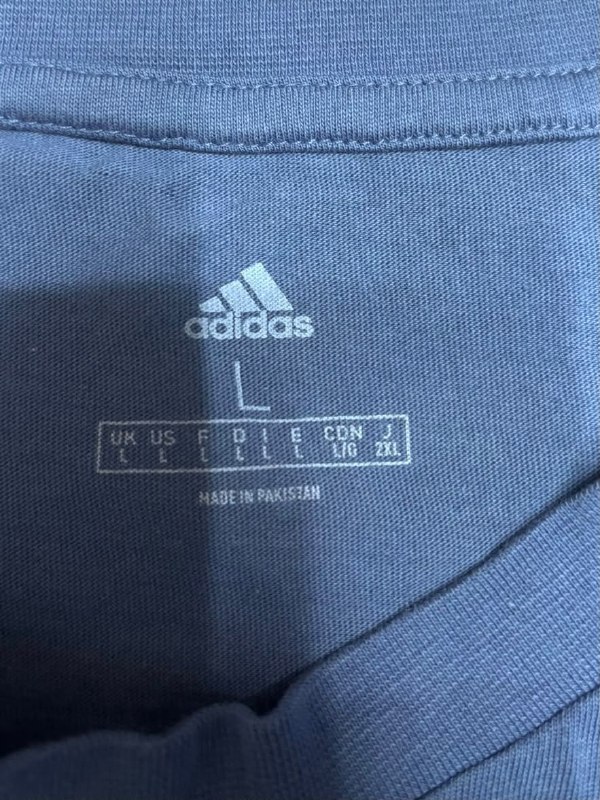 Футболка Adidas · розмір L