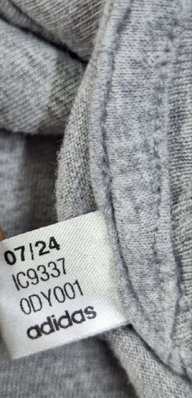 Футболка Adidas · розмір UK XS